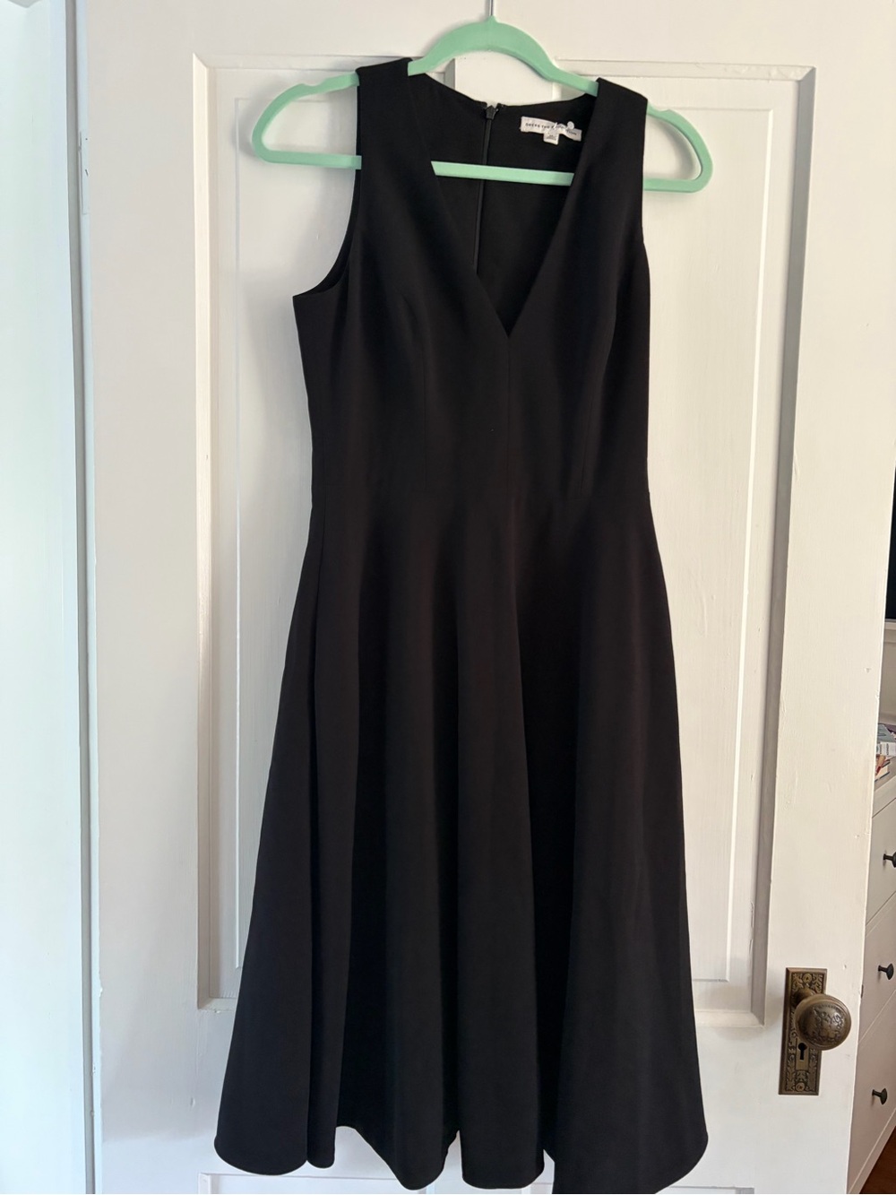 Dress the Population Black V-Neck Sleeveless A-Line Dress